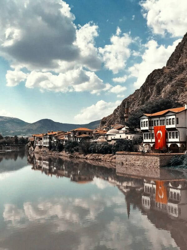 A mesmerizing journey to Turkey, where East meets West, history blends with modernity, and every street tells a story. This 4-night getaway offers a perfect balance of cultural exploration, scenic beauty, and luxurious comfort in the heart of Istanbul