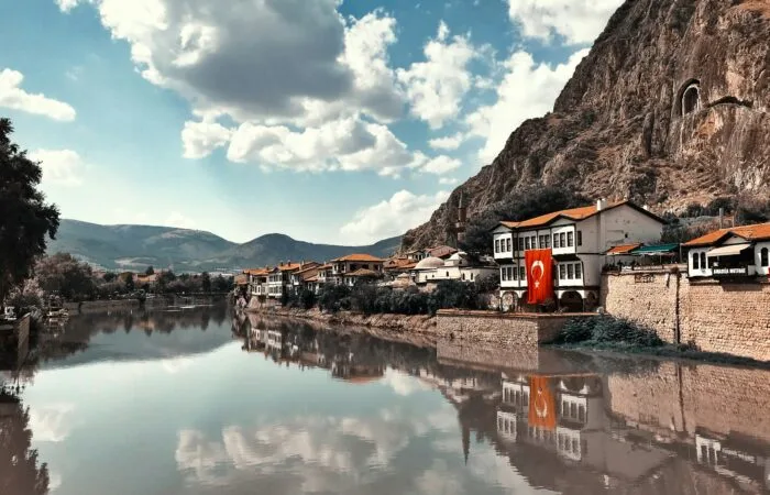 A mesmerizing journey to Turkey, where East meets West, history blends with modernity, and every street tells a story. This 4-night getaway offers a perfect balance of cultural exploration, scenic beauty, and luxurious comfort in the heart of Istanbul
